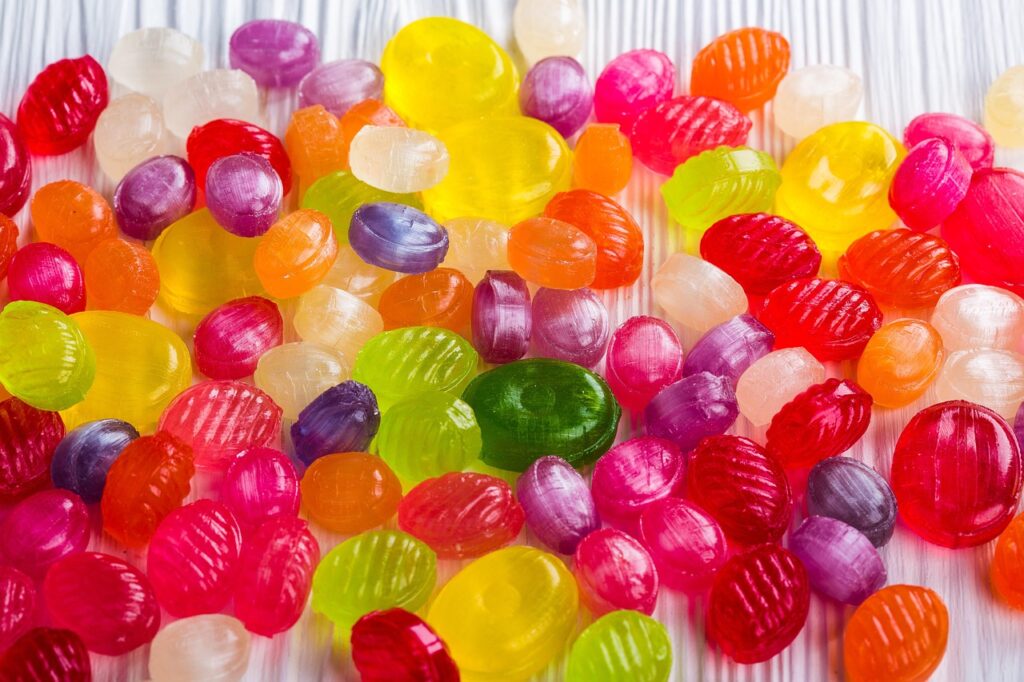 お歳暮に最適な個包装のお菓子は会社向けにどれが人気？