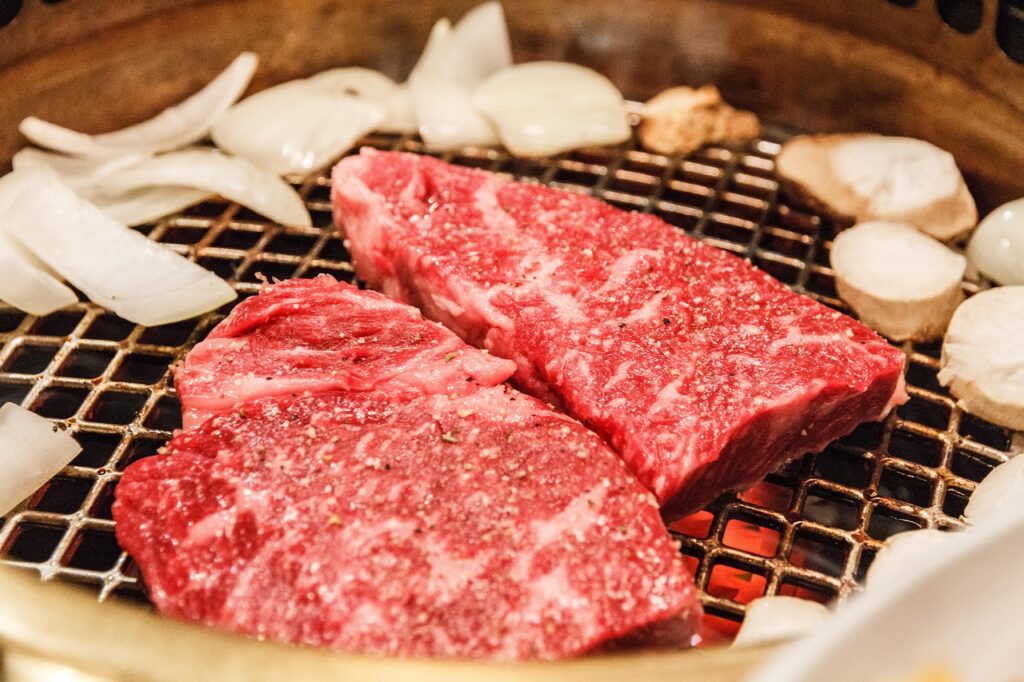お歳暮に最適なすき焼き肉の黒毛和牛は親戚向けにどう選ぶべき？